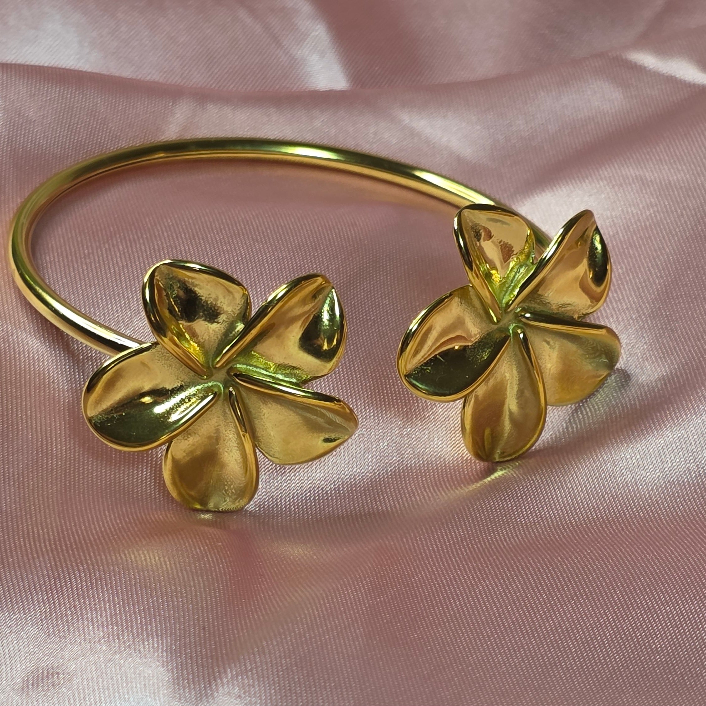 ✨Flora Bangle Bracelet