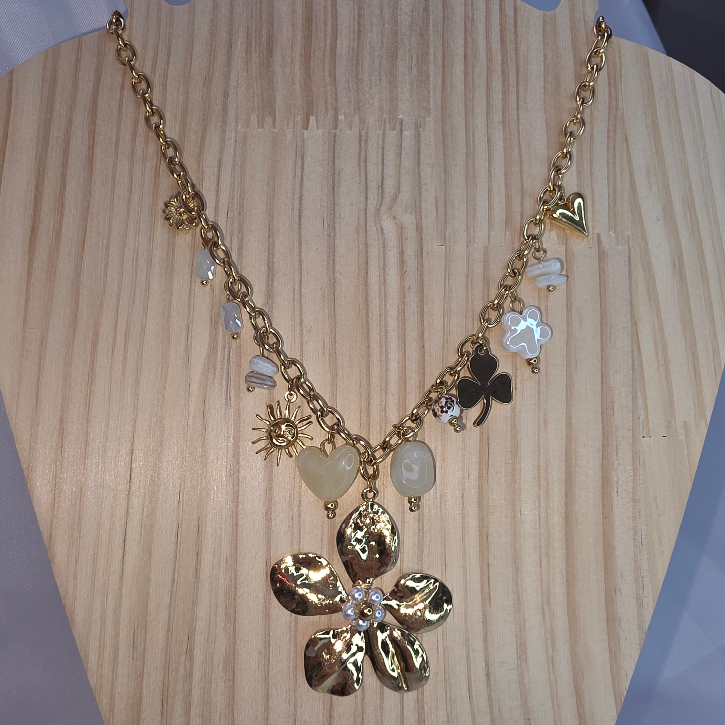 Collier Magnolia Blanc
