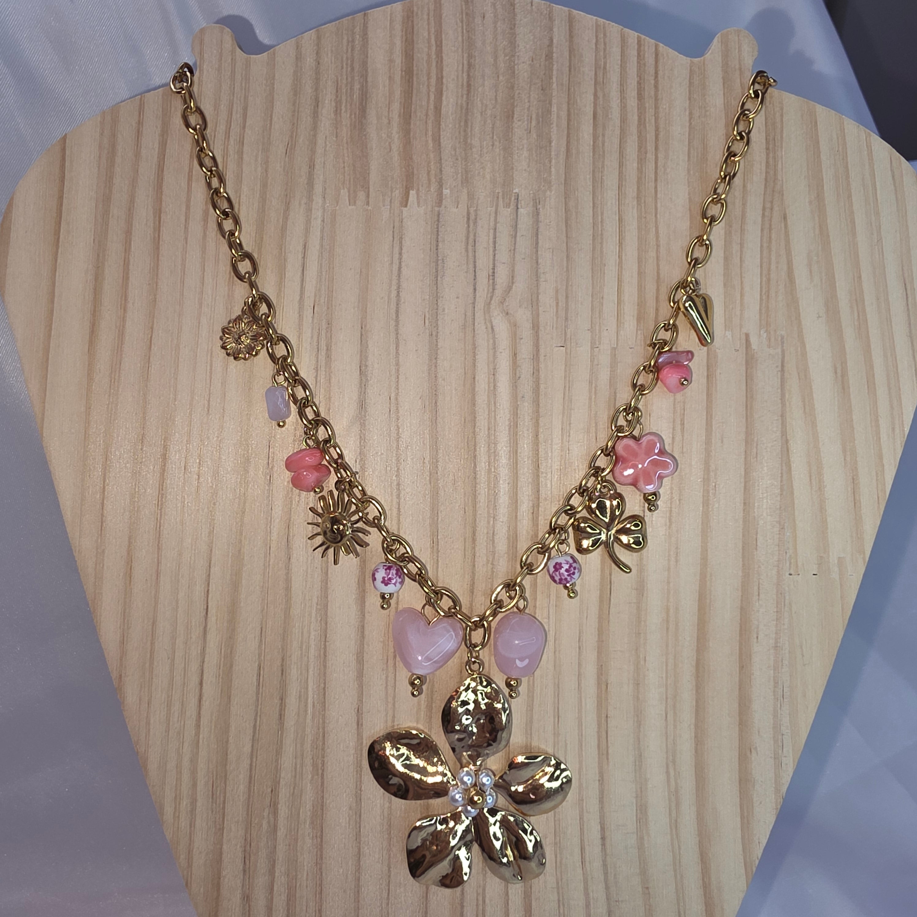 Collier Magnolia Rose