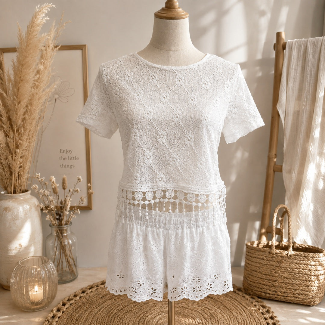 Top brodé bohème dentelle & pompons
